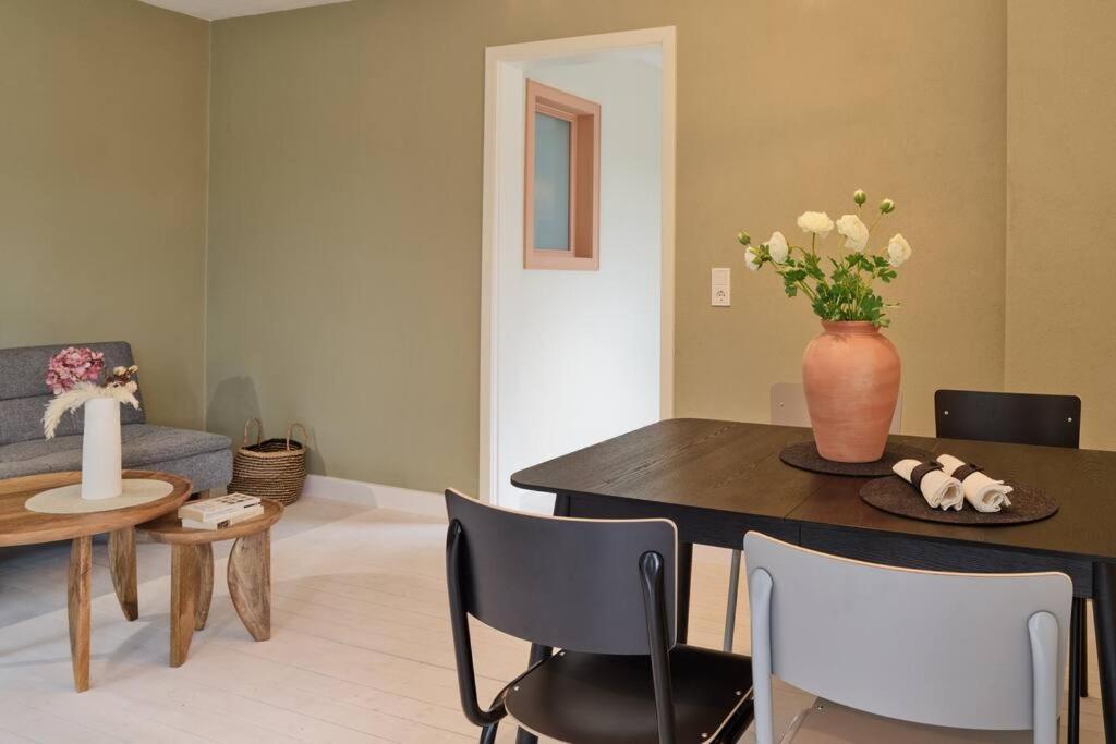 Mosel-Auszeit - Fewo Mit Sauna & Sonnenterrasse - Ideal Fuer 2 Personen Uerzig Ngoại thất bức ảnh